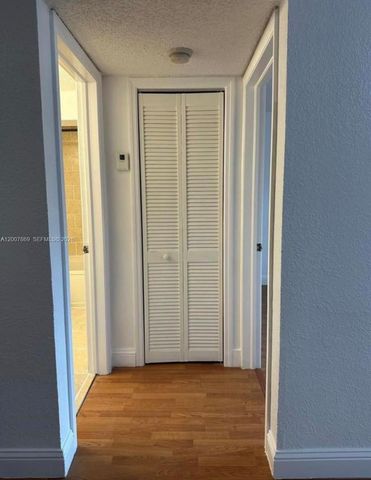 15570 SW 105th Ln 1718, Miami, FL 33196