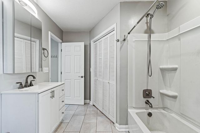 3365 Lakeside Road, Millersport, OH 43046