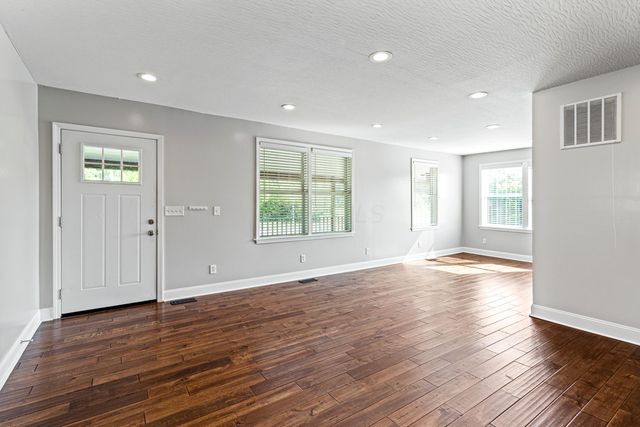 3365 Lakeside Road, Millersport, OH 43046