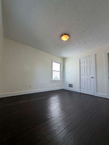 1147 Beaumont Avenue, Dayton, OH 45410