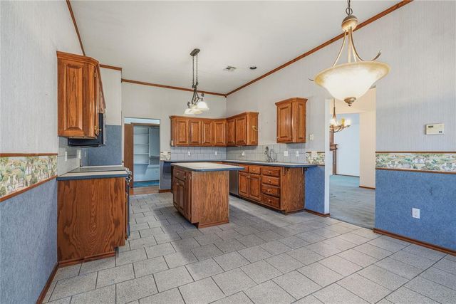 3808 Drawbridge Lane, Norman, OK 73072