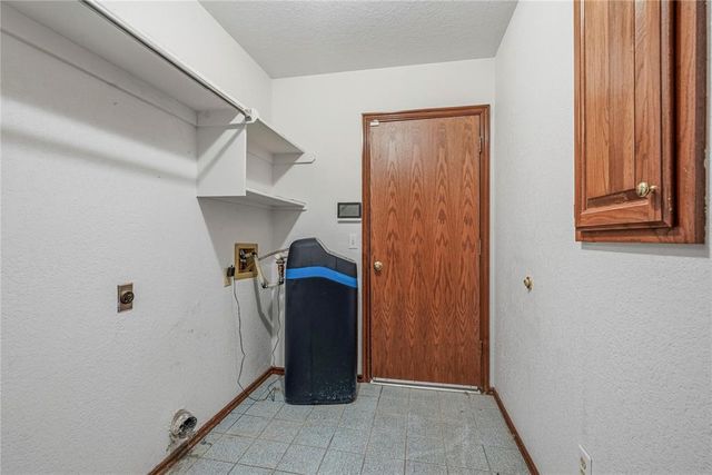 3808 Drawbridge Lane, Norman, OK 73072