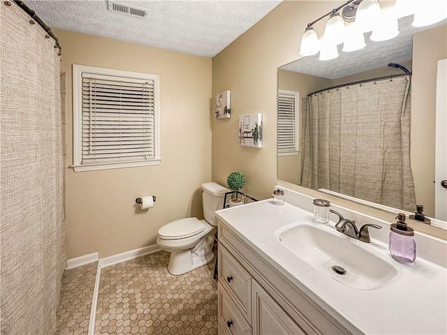 199 Amberidge Drive NW, Cartersville, GA 30121