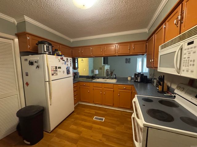 1018 Homecrest Drive, Piggott, AR 72454