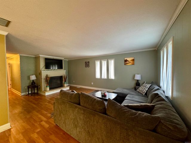 1018 Homecrest Drive, Piggott, AR 72454