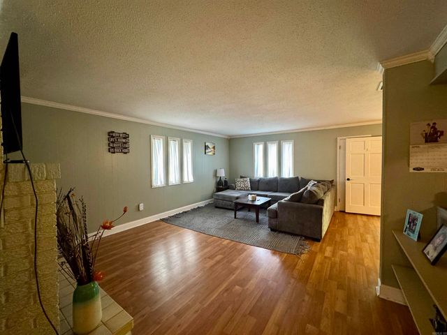 1018 Homecrest Drive, Piggott, AR 72454