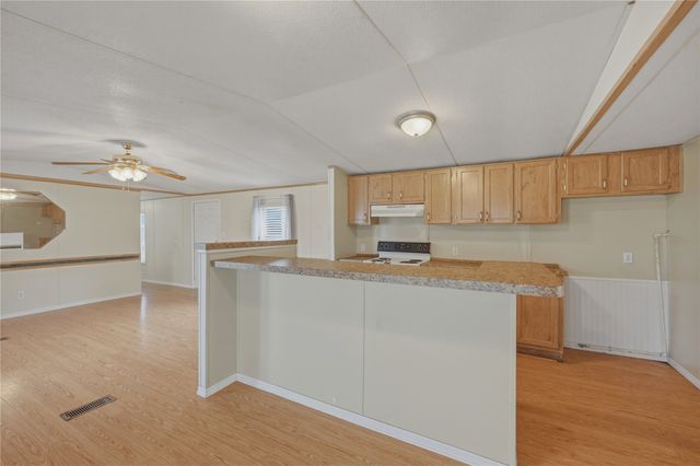 125 Willow Ridge Circle, Southmayd, TX 75092