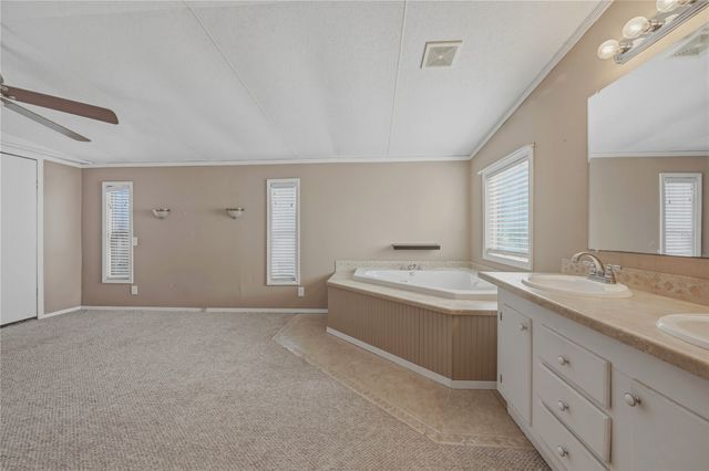 125 Willow Ridge Circle, Southmayd, TX 75092