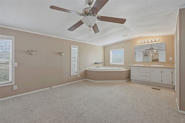 125 Willow Ridge Circle, Southmayd, TX 75092