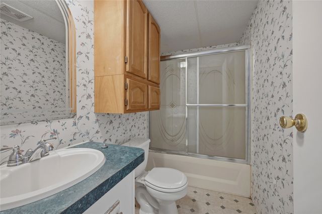 125 Willow Ridge Circle, Southmayd, TX 75092