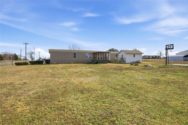 125 Willow Ridge Circle, Southmayd, TX 75092