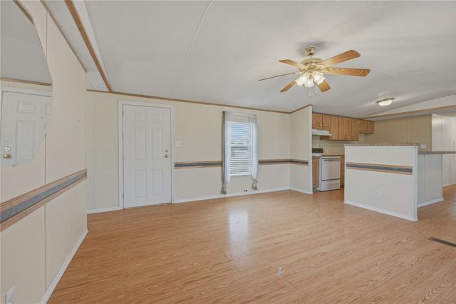 125 Willow Ridge Circle, Southmayd, TX 75092