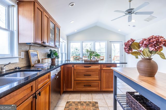 980 Rawlins Street SE, Atlanta, GA 30315