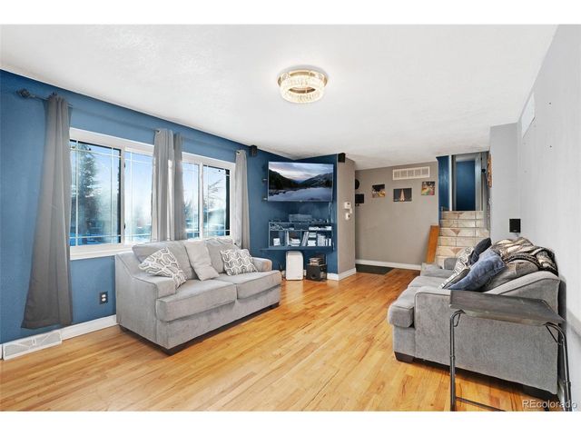 731 Elkhart St, Aurora, CO 80011