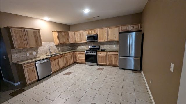 1202 Christian Avenue B, Springdale, AR 72764