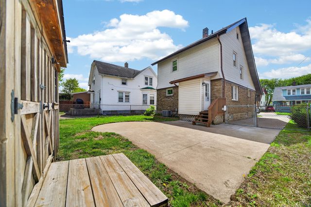 2957 POPLAR Street, Erie, PA 16508