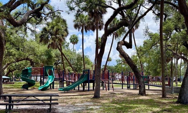 315 S BERMUDA BOULEVARD, Tampa, FL 33605