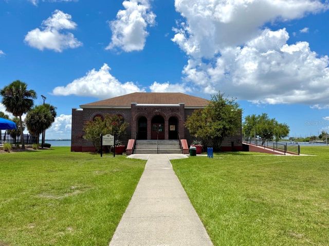 315 S BERMUDA BOULEVARD, Tampa, FL 33605