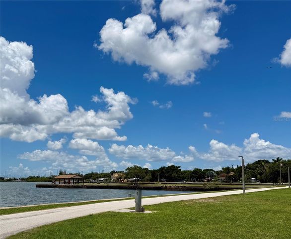 315 S BERMUDA BOULEVARD, Tampa, FL 33605