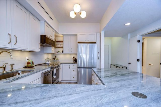 2410 W AZEELE STREET 234, Tampa, FL 33609