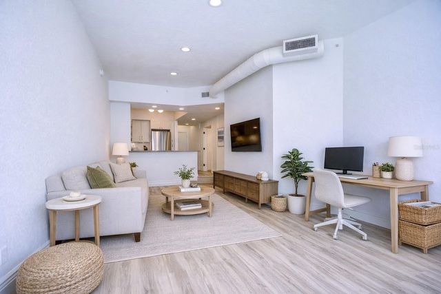 2410 W AZEELE STREET 234, Tampa, FL 33609