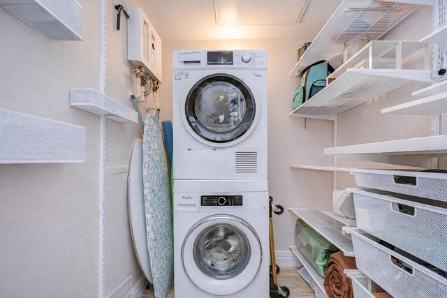 2410 W AZEELE STREET 234, Tampa, FL 33609