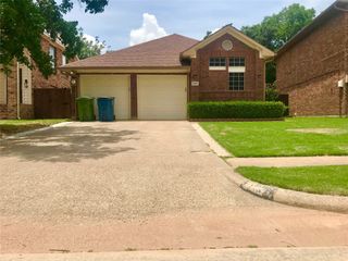 1355 Jasmine Drive, Lewisville, TX 75077