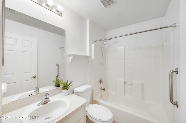 735 Crestline Lane NE, Palm Bay, FL 32907