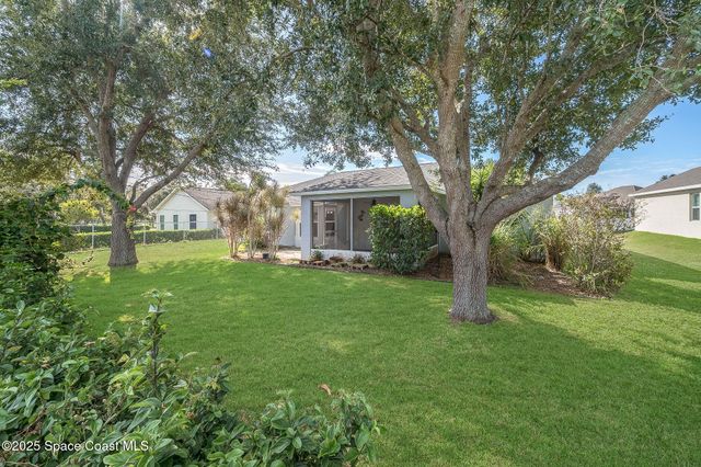 735 Crestline Lane NE, Palm Bay, FL 32907