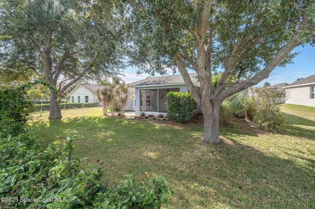 735 Crestline Lane NE, Palm Bay, FL 32907