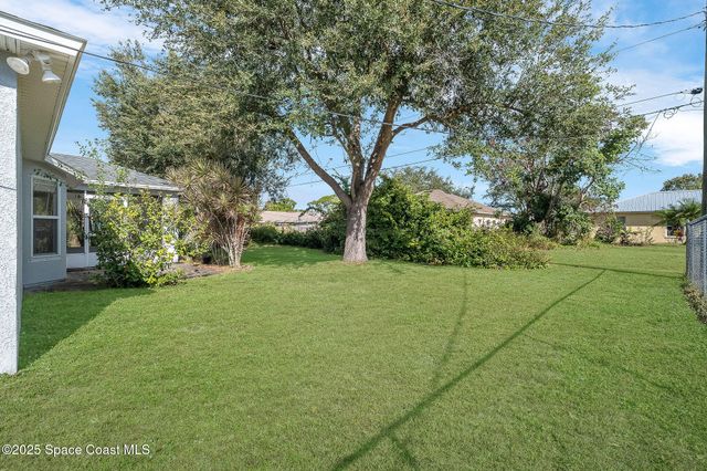 735 Crestline Lane NE, Palm Bay, FL 32907