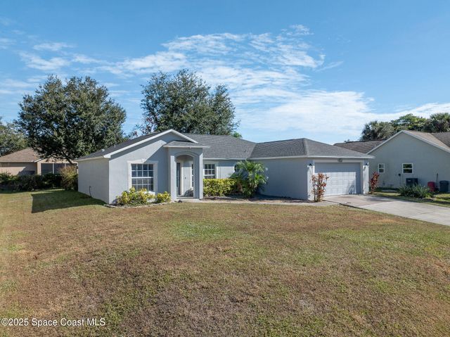 735 Crestline Lane NE, Palm Bay, FL 32907