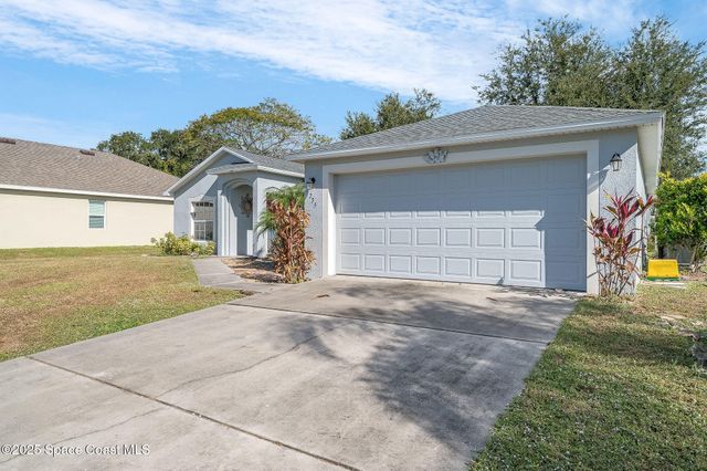 735 Crestline Lane NE, Palm Bay, FL 32907