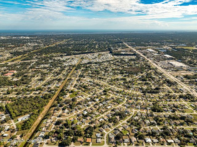 735 Crestline Lane NE, Palm Bay, FL 32907