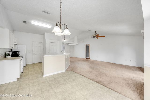 735 Crestline Lane NE, Palm Bay, FL 32907