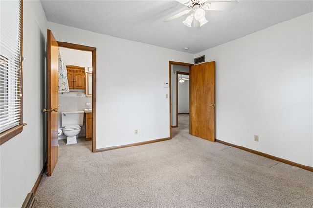 4826 Stearns Lane, Shawnee, KS 66203