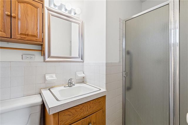 4826 Stearns Lane, Shawnee, KS 66203