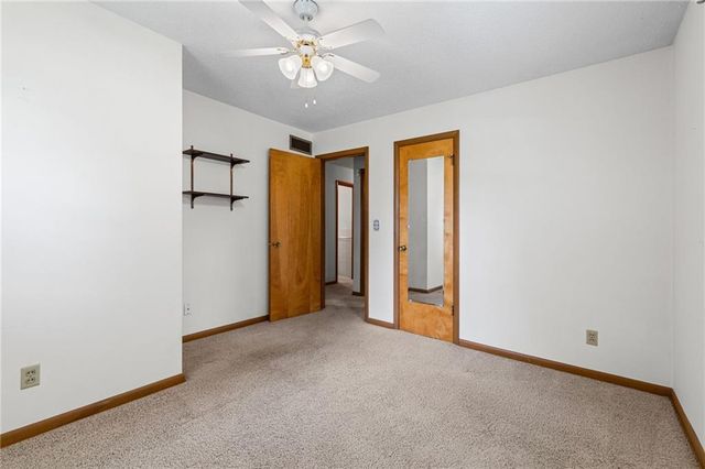 4826 Stearns Lane, Shawnee, KS 66203
