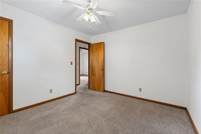 4826 Stearns Lane, Shawnee, KS 66203