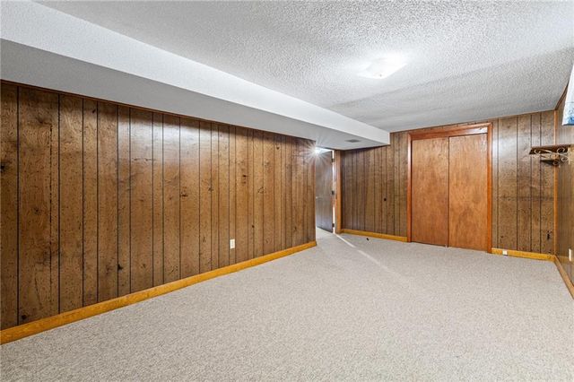 4826 Stearns Lane, Shawnee, KS 66203