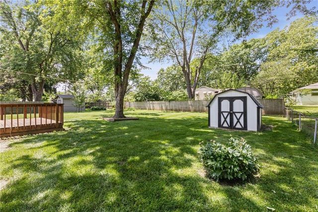 4826 Stearns Lane, Shawnee, KS 66203