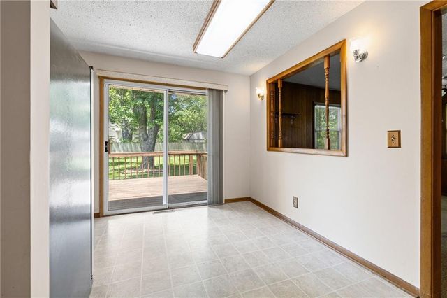 4826 Stearns Lane, Shawnee, KS 66203