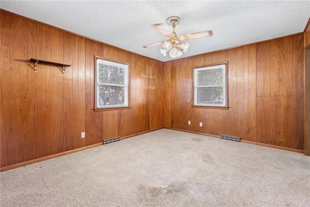 4826 Stearns Lane, Shawnee, KS 66203