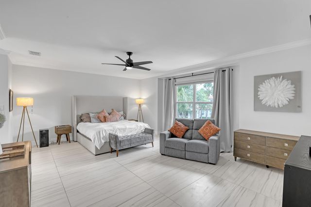 8086 Bautista Way, Palm Beach Gardens, FL 33418