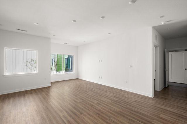 4802 S Congress Ave 213, Austin, TX 78745