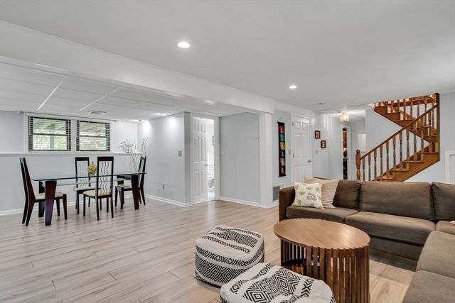 2 Sandspur Lane, North Reading, MA 01864