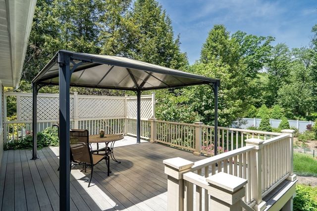 2 Sandspur Lane, North Reading, MA 01864