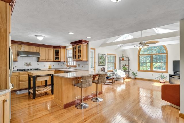 2 Sandspur Lane, North Reading, MA 01864