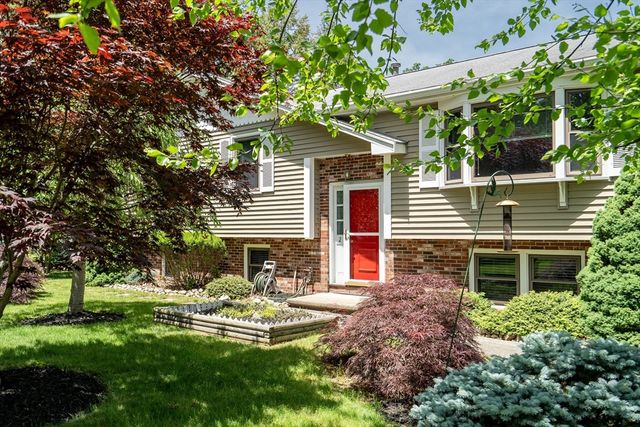 2 Sandspur Lane, North Reading, MA 01864