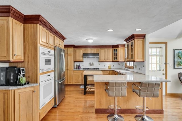 2 Sandspur Lane, North Reading, MA 01864